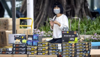 Обратно към живота: В Ухан здравите се връщат на работа