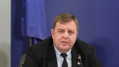Каракачанов: Интересът към военната служба се увеличава заради взетите мерки