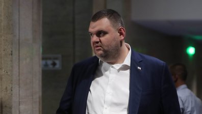 Делян Пеевски показа чатовете си с Андрей Цеков (+СНИМКИ)