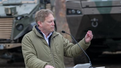 Великобритания: Русия заглуши сигнала на самолета на военния ни министър