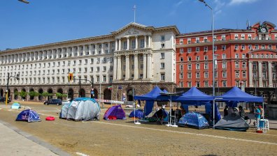 СДВР: Нераглементираните протести продължават