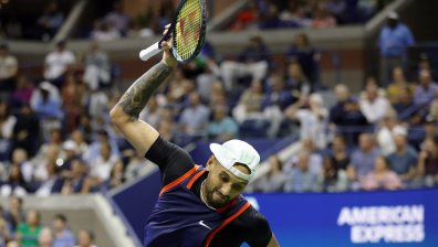 Обезумелият Ник Кирьос счупи няколко тенис ракети след загуба на US Open (+ВИДЕО)