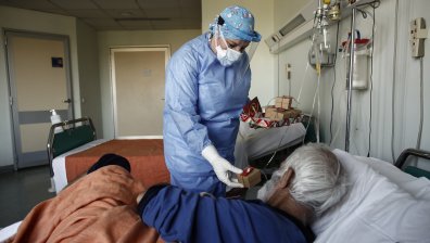 След пет месеца локдаун: Гърция е в най-критичния пик на заразата
