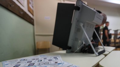 Правната комисия прие на второ четене въвеждането на сканиращи устройства за гласуване
