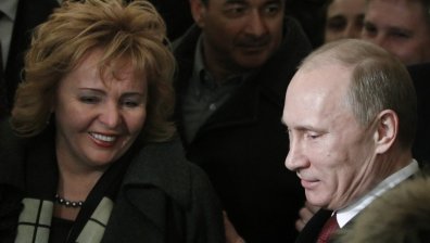 Страх от санкции на ЕС обзе бившата съпруга на Путин, продава имотите си в Испания