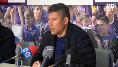 Балъков категоричен: Няма да сменям Хубчев в националния отбор
