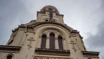 Митрополитите избраха временен патриарх на фона на отводи и гладни стачки