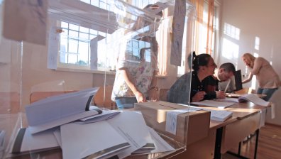 Връщане на хартиени бюлетини: БСП предложи смесено гласуване
