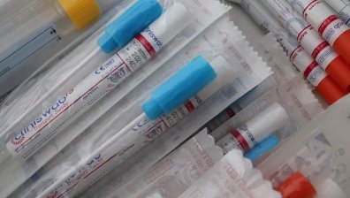 Клас със случай на Ковид-19 отиде на училище, вместо да е под карантина