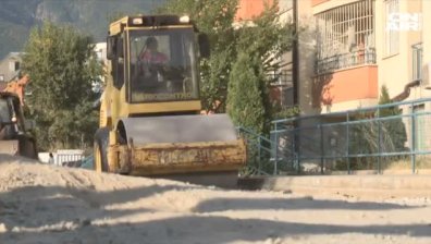 Детската площадка в "Манастирски ливади" - замърсена и неподдържана