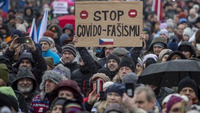 Хиляди чехи протестираха срещу Ковид ограниченията
