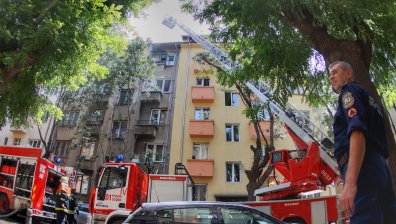 Пожар гори в жилищна сграда на ул. "Лайош Кошут" 1 в столицата