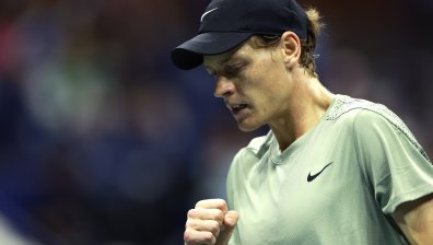 Синер се изправя срещу Медведев след победа над Томи Пол