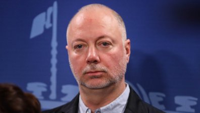 Запален рокаджия и юрист: Кой е новият шеф на НС Росен Желязков?