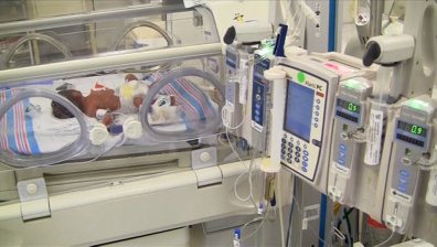 Американка роди четири еднояйчни близнаци