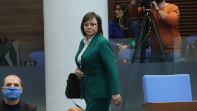 Нинова обвини Борисов в предателска политика с мигранти