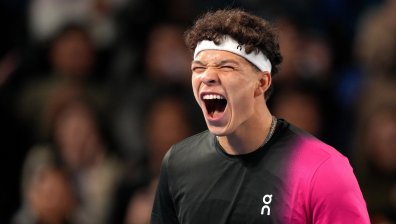 Бен Шелтън с първа ATP титла и категорична победа над Аслан Карацев