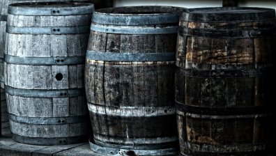Наздраве! 319 241 л бели и червени вина изчезнаха от данъчен склад