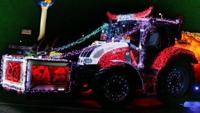 Коледен парад на трактори в Белгия (СНИМКИ)