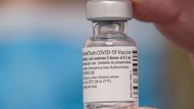 Pfizer&nbsp;временно съкращава доставките на ваксини за Европа