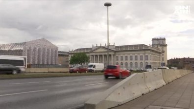 Партенон от забранени книги събира читатели в германския град Касел