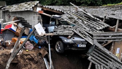 Мародери безчинстват след наводненията в Германия, хванаха българин с граната