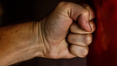 Съдът остави в ареста пастрока, обвинен в брутално насилие над 5-годишно дете