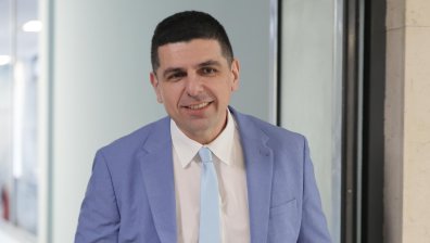 Мирчев чака реакция от Радев на програмата на ПП-ДБ, Зарков не вижда БСП извън НС