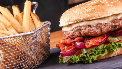 Капани в чиния: Как свръхпреработените храни вредят на децата