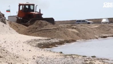 Граждани сигнализираха за багери на плажа в Каварна