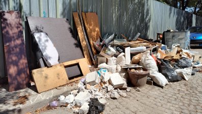 Ромското население в столичния "Разсадника" образува сметища