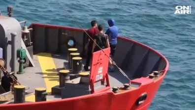 Предприемат се необходимите действия за безопасното разтоварване на заседналия кораб 