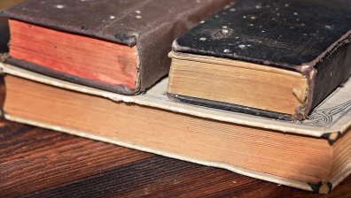 Струват милиони: Кои са най-скъпите книги в света