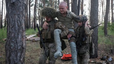 Така тренират украинците за бойните действия на фронта (СНИМКИ)