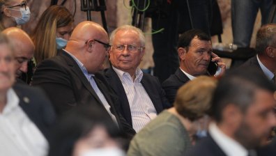 Инициативен комитет издигна кандидатурите на Румен Радев и Илияна Йотова за президентските избори