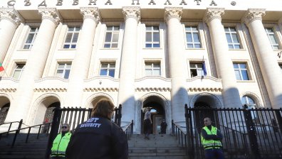 Прокуратурата: 41-годишен мъж е в ареста за носене на експлозиви на протеста