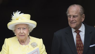 Кралица Елизабет и принц Филип са се ваксинирали срещу Ковид-19