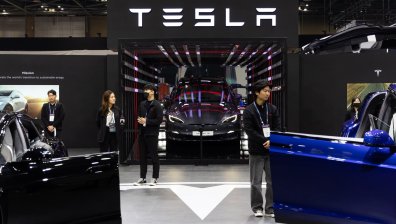 Над 1000 инцидента с Tesla са били укрити от компанията
