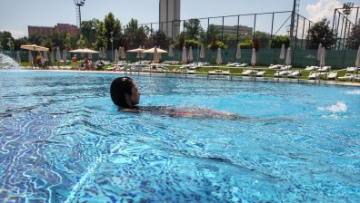 Опасно горещо време: До 43° днес, следобед на места ще вали дъжд