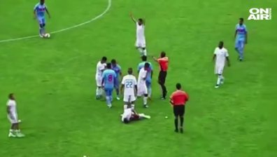 Играчи, фенове и полиция в масово меле след мач в Перу