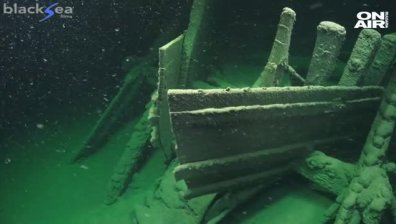 Кораб, подобен на този на Одисей, лежи на дъното на Черно море