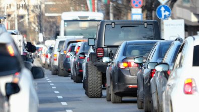 Голямото прибиране към София: Временно спряха камионите по магистралите