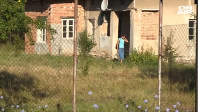 Изоставеното бебе няма да бъде връщано на майка му, засега