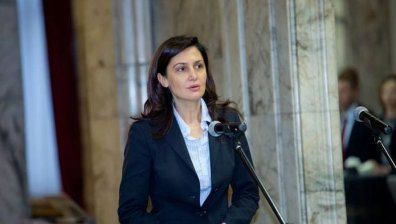 Доника Ризова: Журналистика се учи във вестник