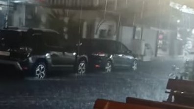 Китен и Дряново са под вода, наводнени са дворове (+ВИДЕО)