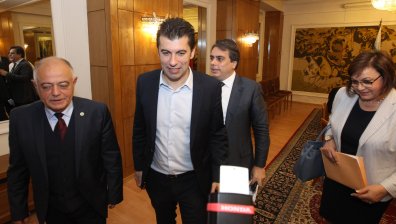 Спешна лидерска среща заради разминавания в коалиционното споразумение