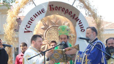 Патриарх Даниил: Радостта не идва от материалното, а от отношението ни към Бог