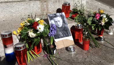 "Искам да го погреба като човек": Майката на Навални няма да получи тялото му скоро