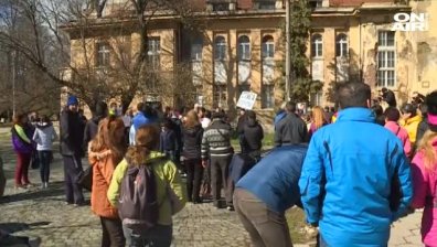 Жителите на "Горна Баня" искат възстановяване на банята в квартала