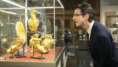 Вълчитрънското златно съкровище гостува в НИМ